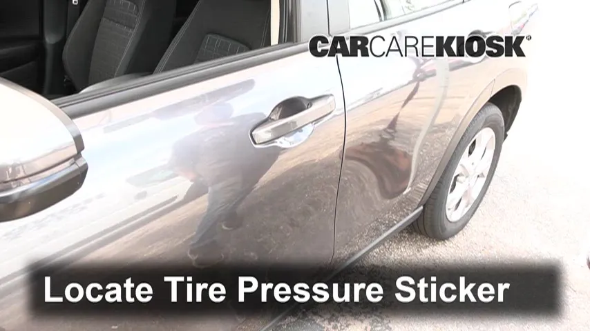 2024 Honda HR-V EX-L 2.0L 4 Cyl. Tires & Wheels Check Tire Pressure